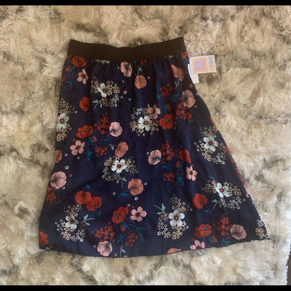 Brand new with Tags lined skirt stretch band